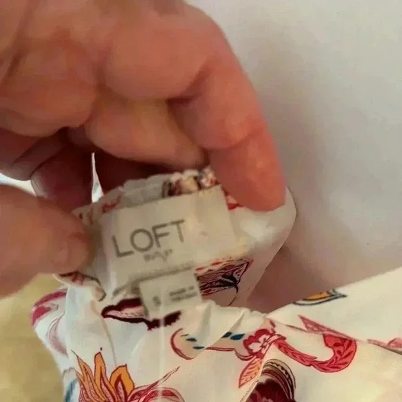 NWOT LOFT Sleeveless Blouse with Ruffle SZ S - Picture 5 of 6